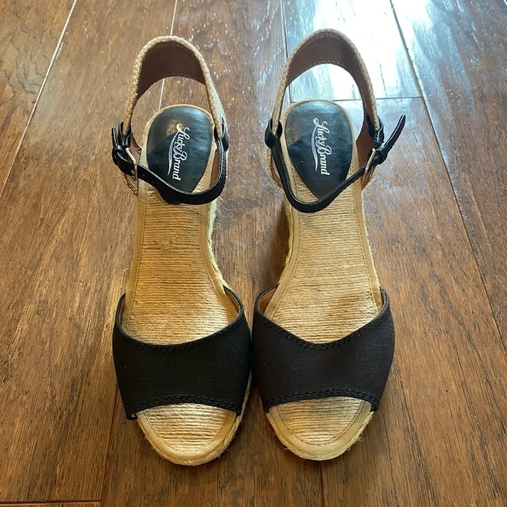 NIB Lucky brand Kyndra Espadrille wedge 8.5